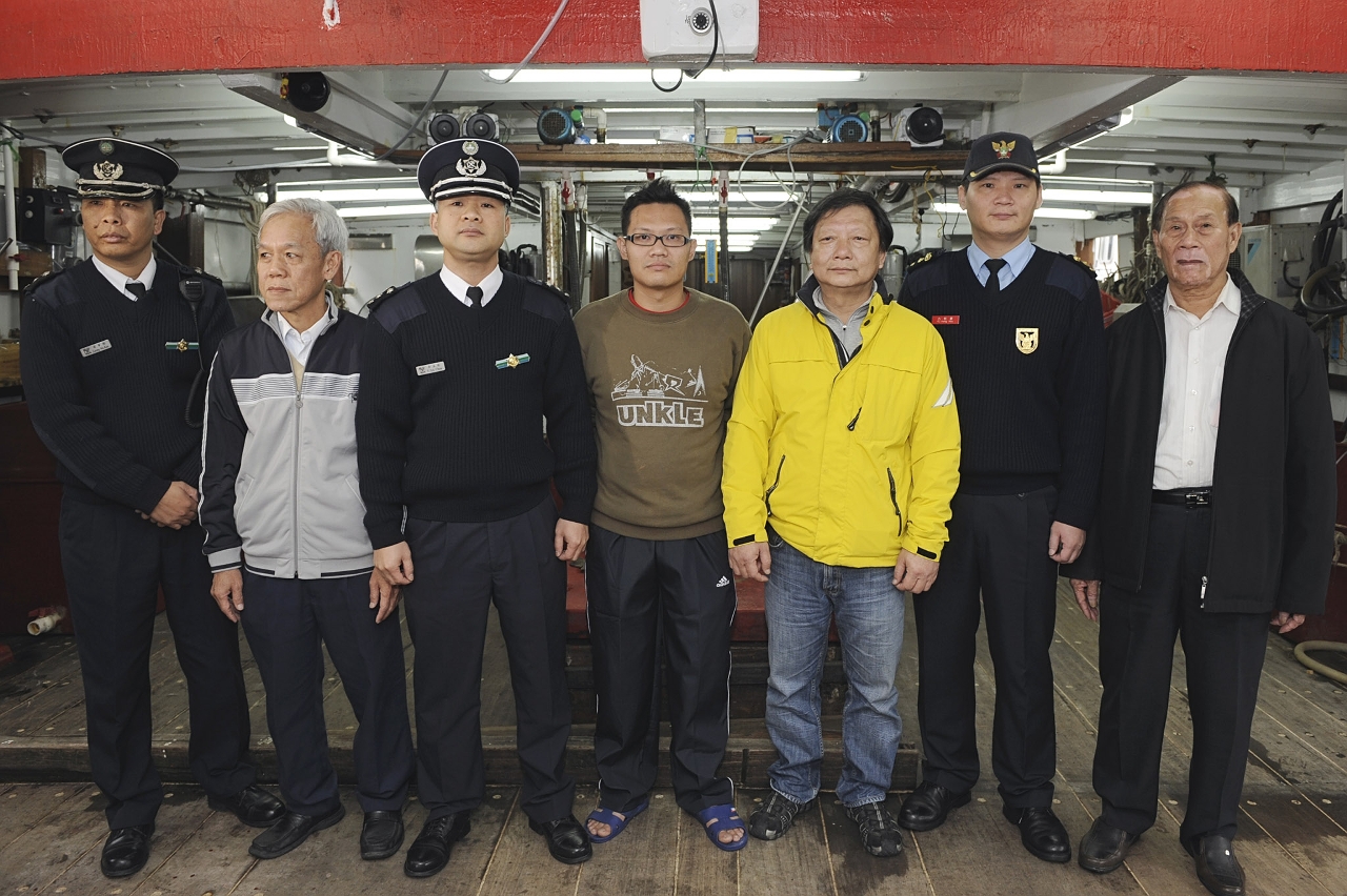 港務局聯同多個部門向內港漁民宣傳三防