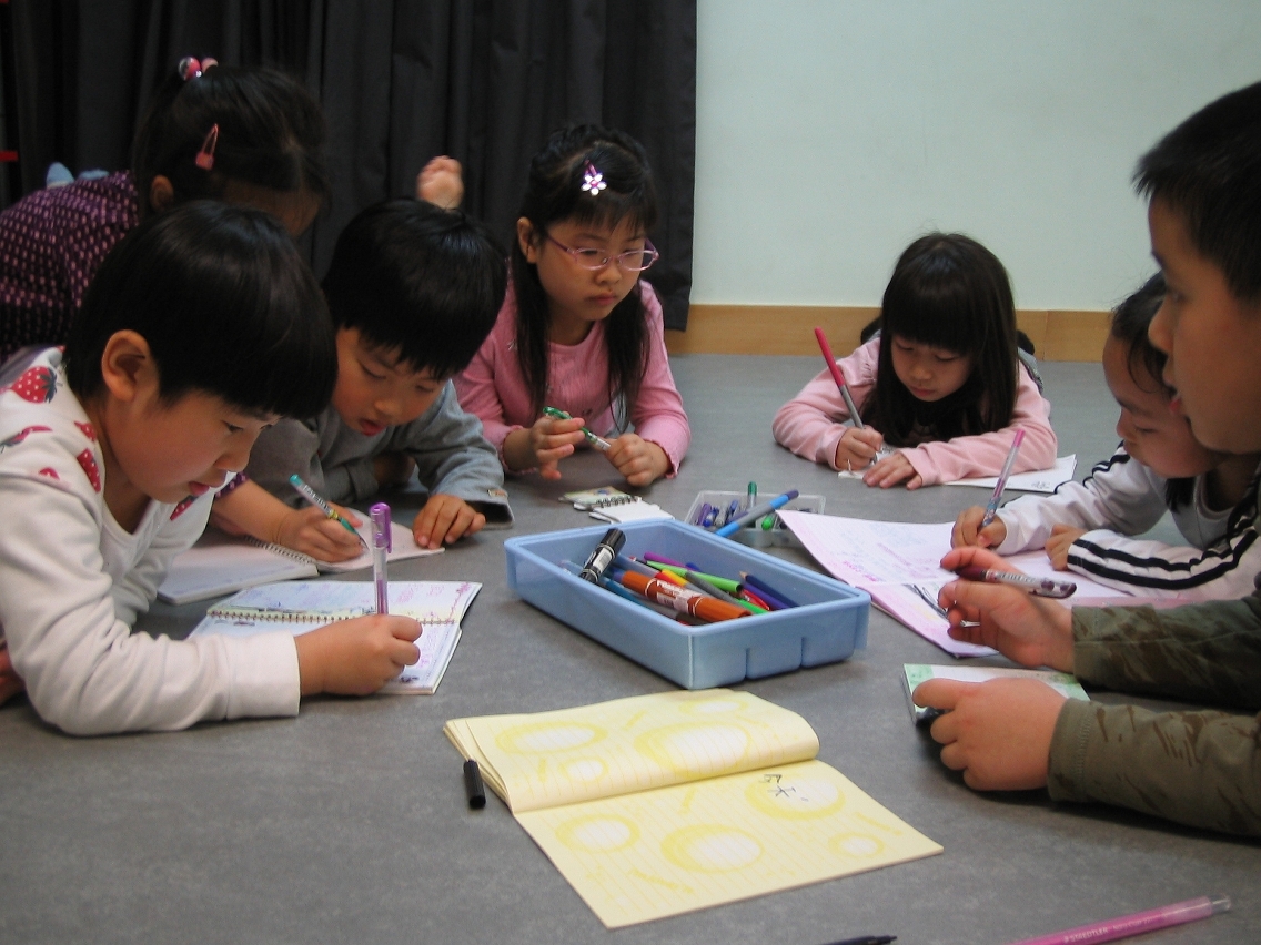 澳門演藝學院戲劇學校開放日，讓公眾體驗學習戲劇的無窮樂趣。