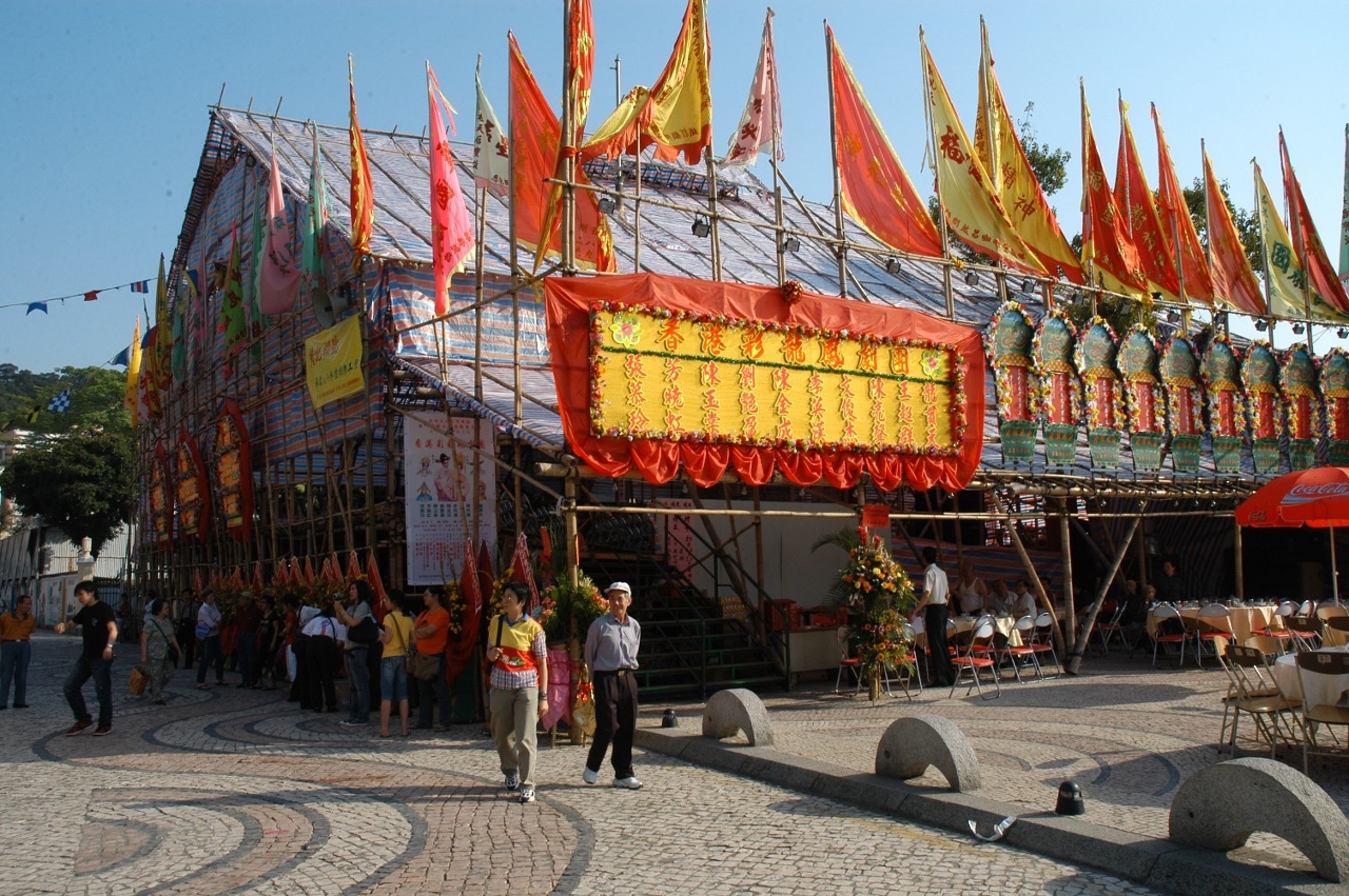 “Mobile Museum – Talks in the A-Ma Bamboo Theatre”  dedicates to traditional culture of Macao