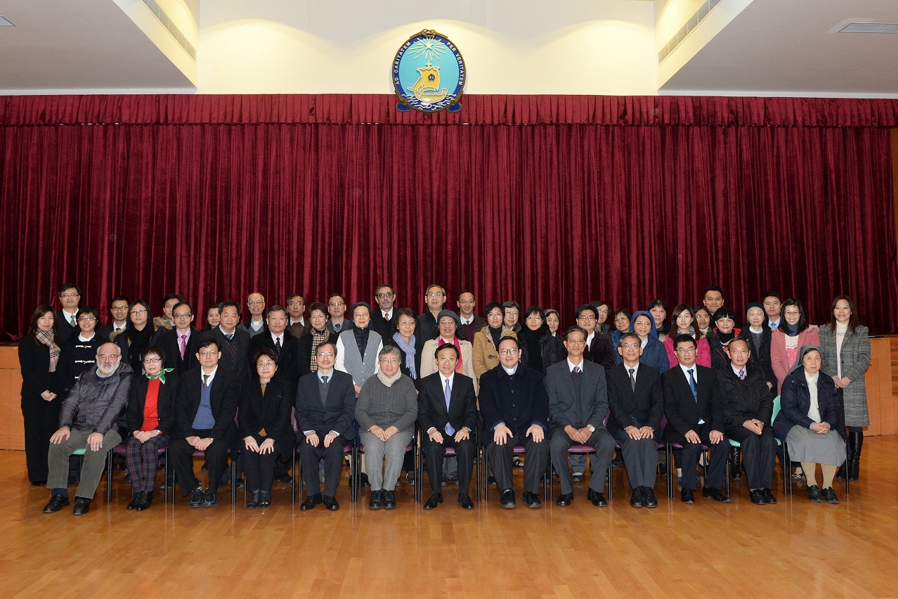 O Secretário para os Assuntos Sociais e Cultura da RAEM, Doutor Alexis Tam efectuou, visita à Associação das Escolas Católicas de Macau