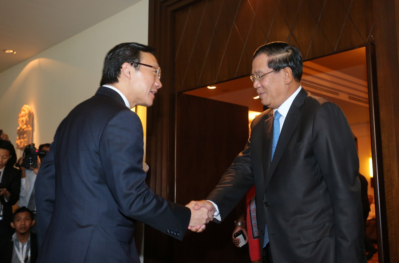 Encontro de Cerimónia com o Primeiro Ministro da Camboja, Hun Sen.