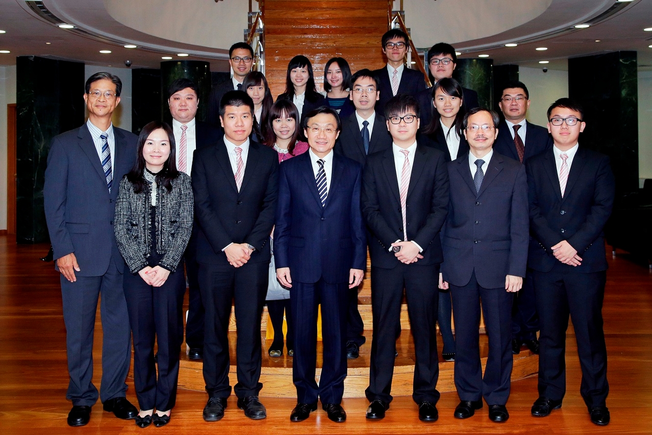 Secretário para os Assuntos Sociais e Cultura teve um encontro com a Associação Geral de Estudantes Chong Wa de Macau