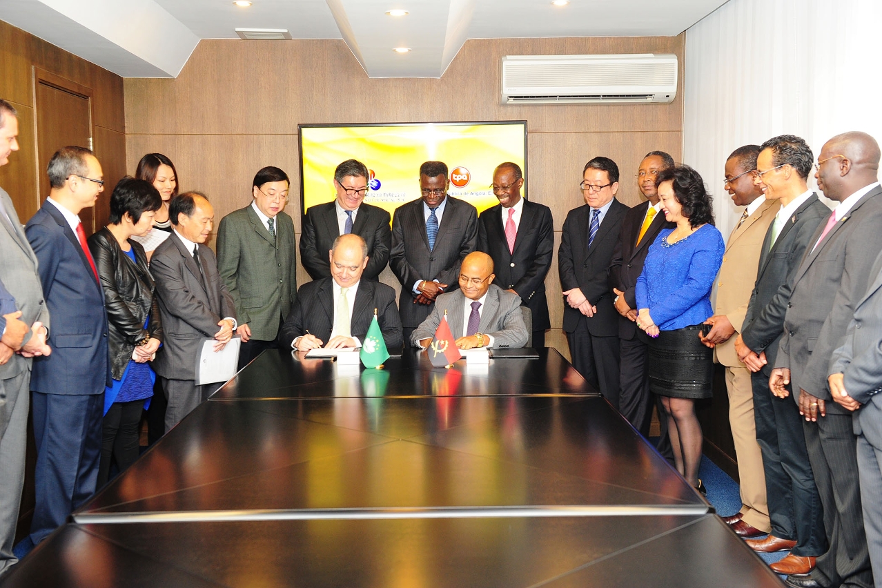 Assinatura de Protocolo de Cooperação entre a TDM – Teledifusão de Macau e a TPA – Televisão Pública de Angola E.P. (Foto 1)
