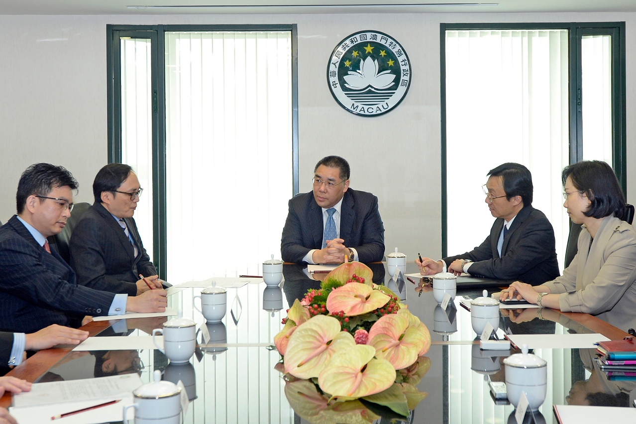 Encontro do Chefe do Executivo com comissão organizadora do Fórum Internacional de Medicina Sino-Luso