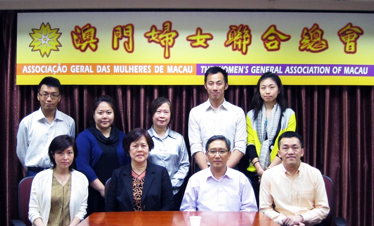 Visitou a Associação Geral das Mulheres de Macau para apresentar a solução elevada da Av. 24 de Junho