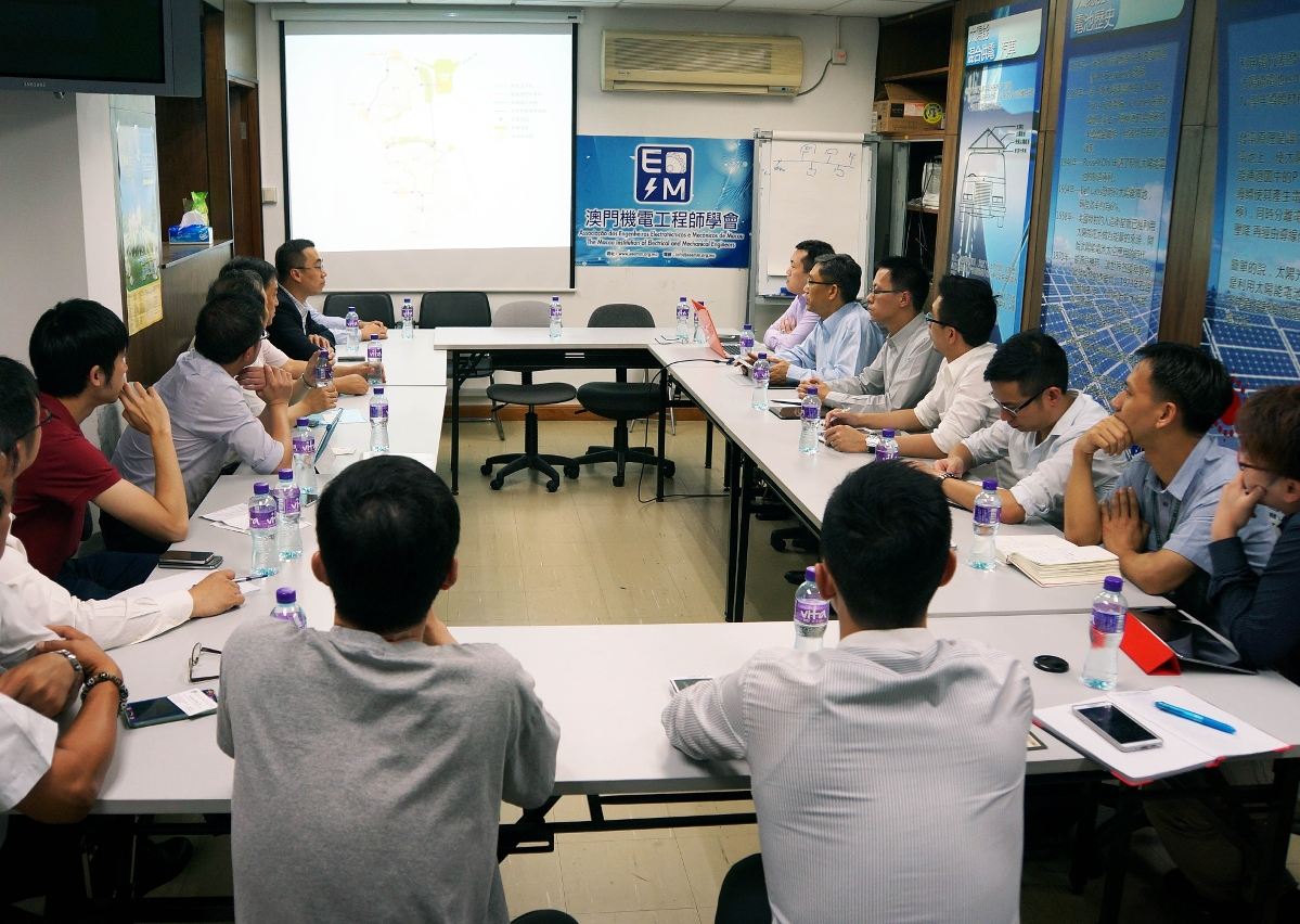 Visitou a Associação dos Engenheiros Electrotécnicos e Mecânicos de Macau para apresentar a solução elevada da Av. 24 de Junho