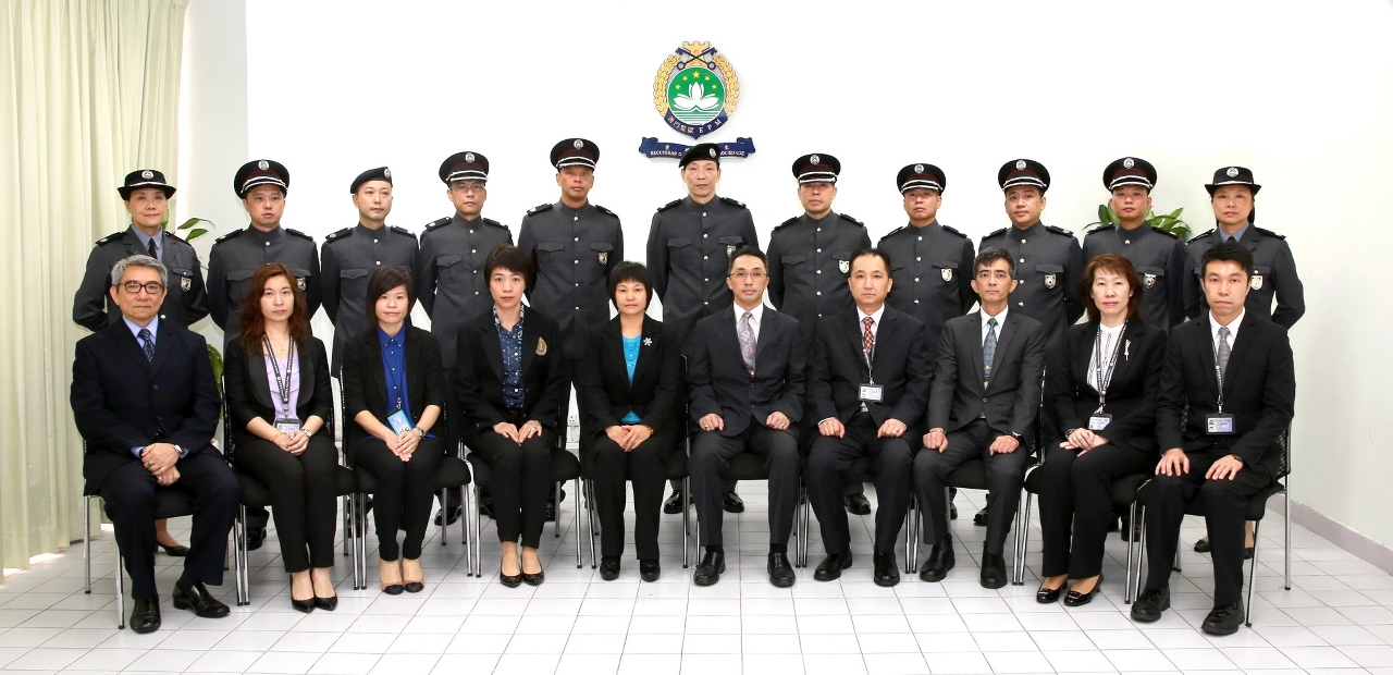 Cerimónia de tomada de posse de chefes, na presença do Ex.mo Director do EPM Lee Kam Cheong, Ex.ma Subdirectora Loi Kam Wan e das chefias das diversas subunidades
