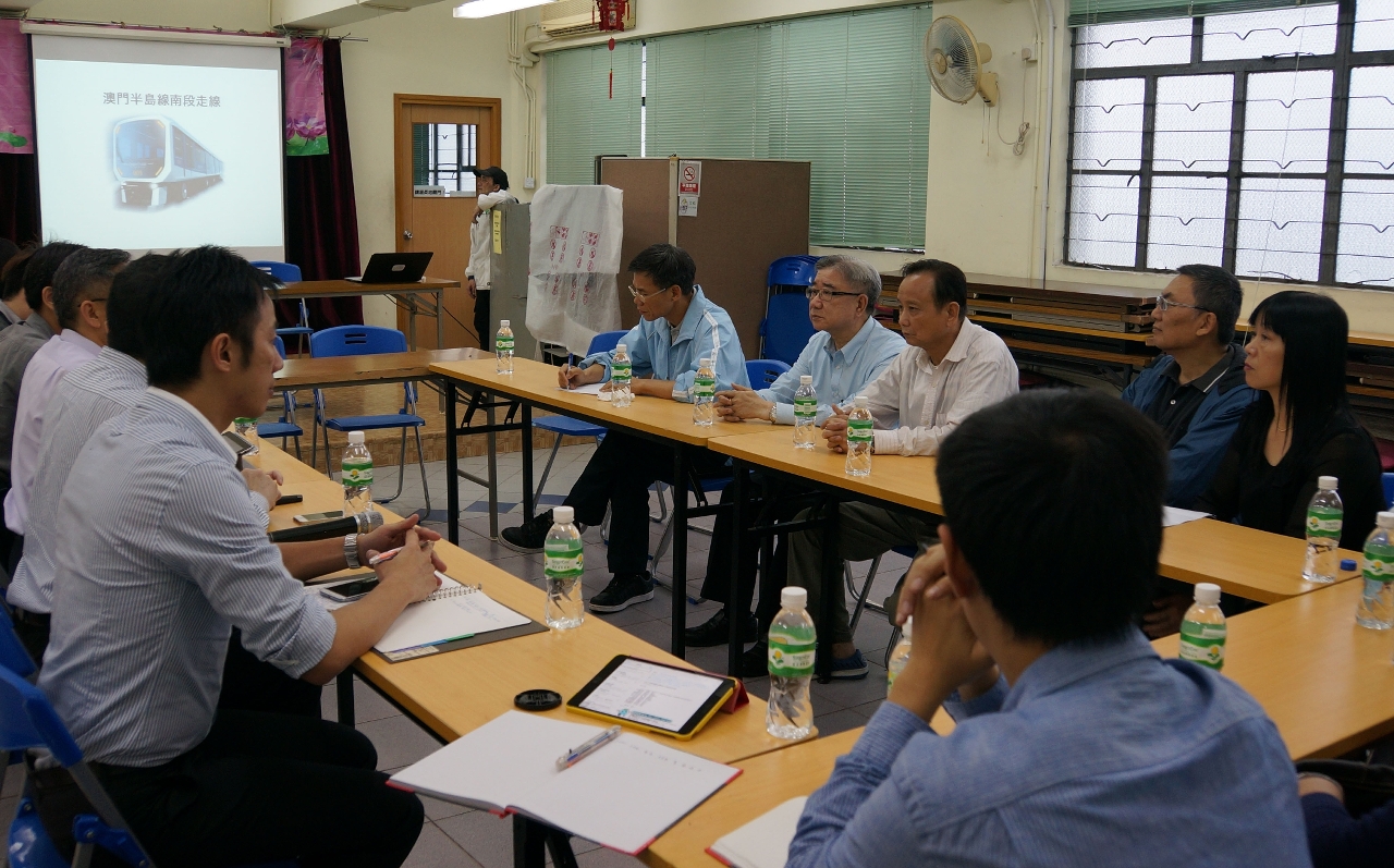 Visitou a Delegação da Zona Central da União Geral das Associações dos Moradores de Macau para apresentar a solução elevada da Av. 24 de Junho