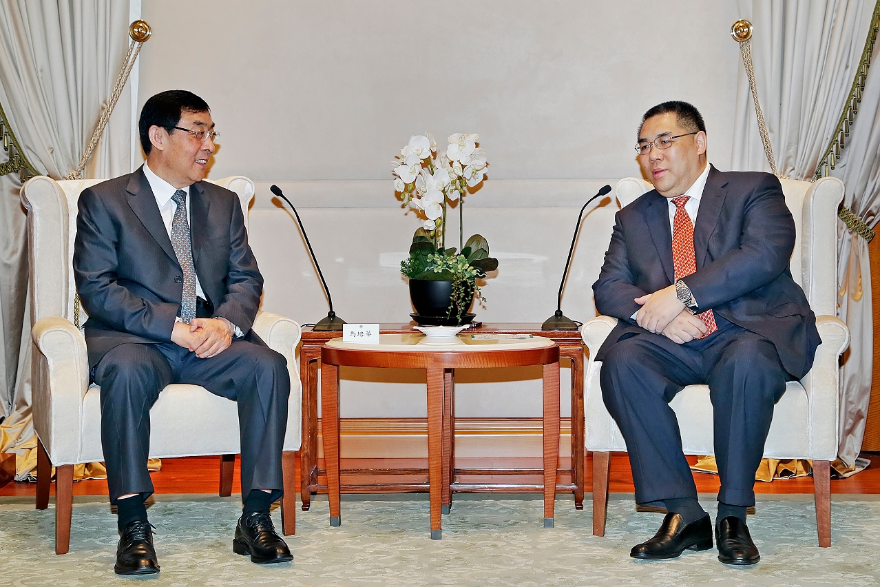 Chefe do Executivo, Chui Sai On, tem encontro com o vice-presidente da Conferência Consultiva Política do Povo Chinês, Ma Peihua