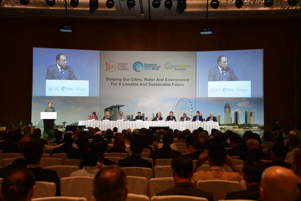 Os dirigentes de diversos países e especialistas reuniram-se na Cimeira das Cidades do Mundo de 2014 para discutir o desenvolvimento sustentável das cidades