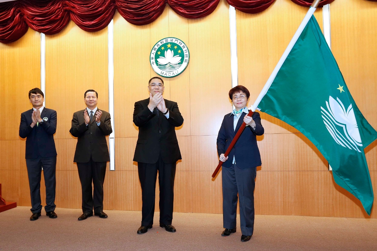 Cerimónia de entrega da bandeira