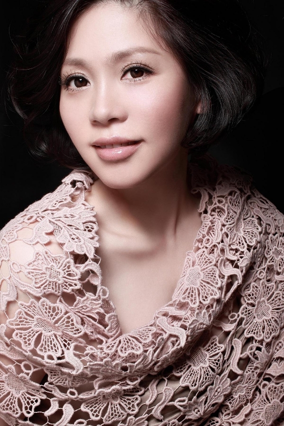 Yu Yizi, Soprano