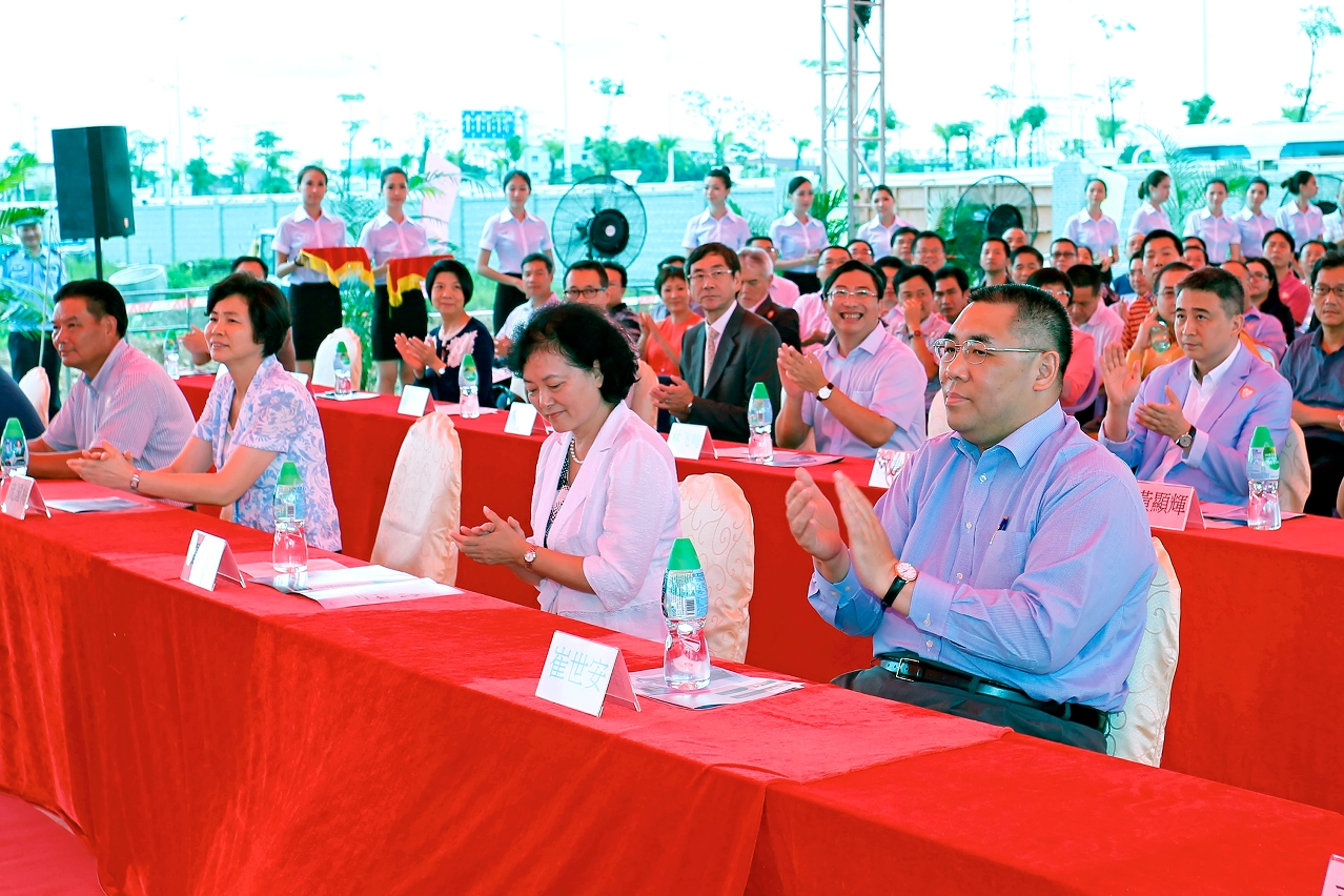 Chefe do Executivo presente na cerimónia de lançamento da primeira pedra do Hospital Yinkui de Guangdong