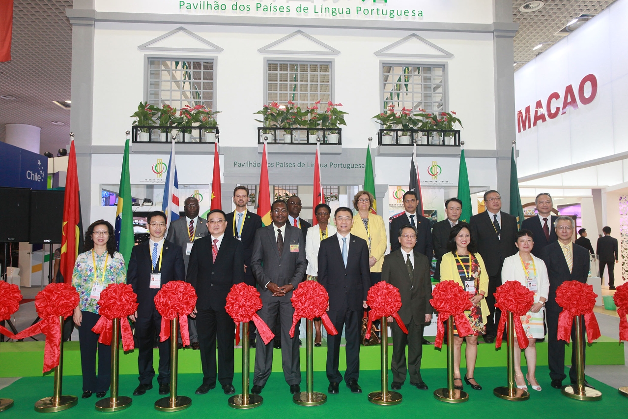 Participação do Secretariado Permanente do Fórum de Macau nas actividades da Feira Internacional de Investimento e Comércio da China em Xiamen com a realização da Cerimónia de Abertura do Pavilhão dos Países de Língua Portuguesa