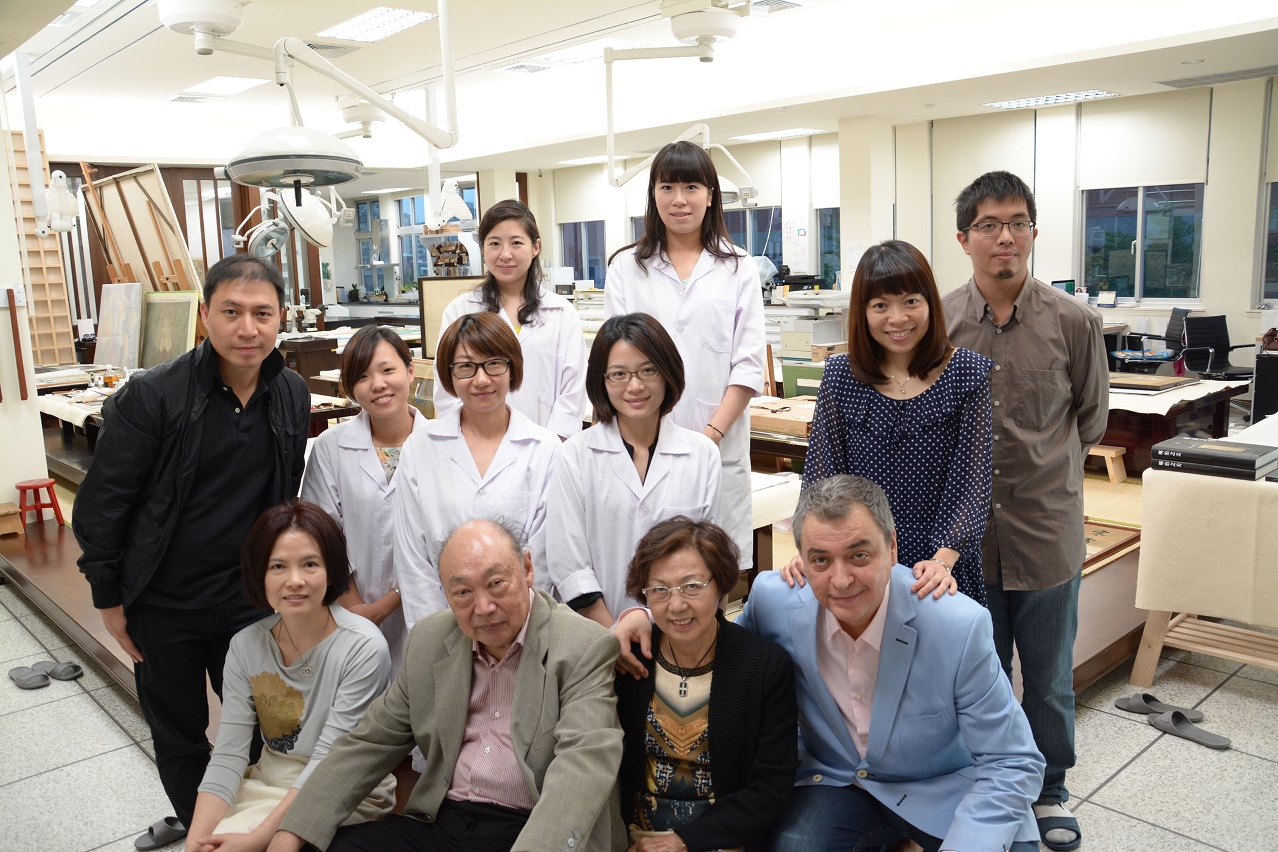 A delegação visitou o centro da preservação do património da Universidade Normal de Taiwan.