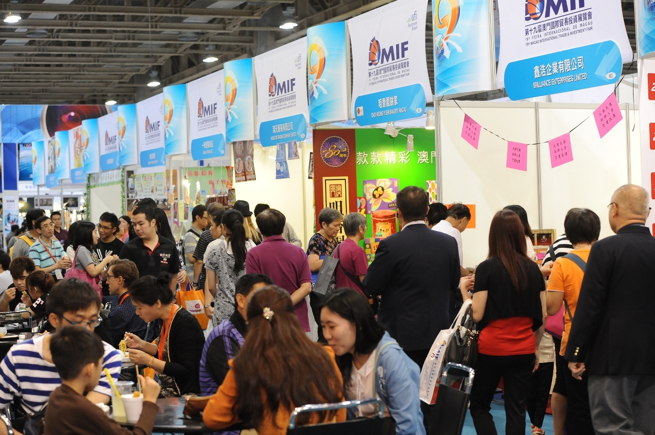 Grande afluência do público na Zona de Exposição das PME´s