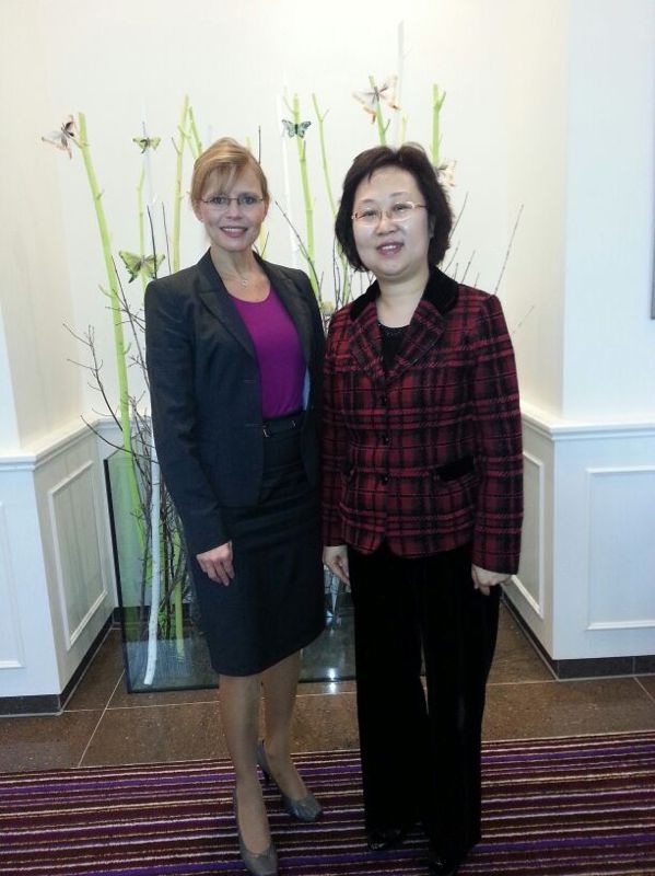 Encontro entre a Dra. Florinda Chan e a Ministra da Justiça da Áustria