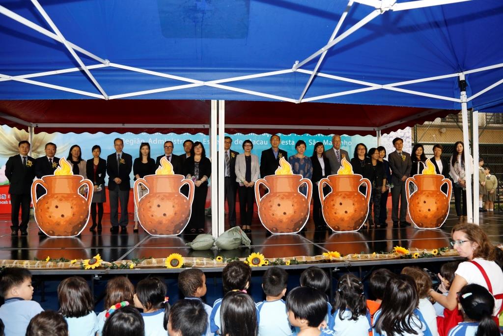 Fotografia de grupo dos convidados