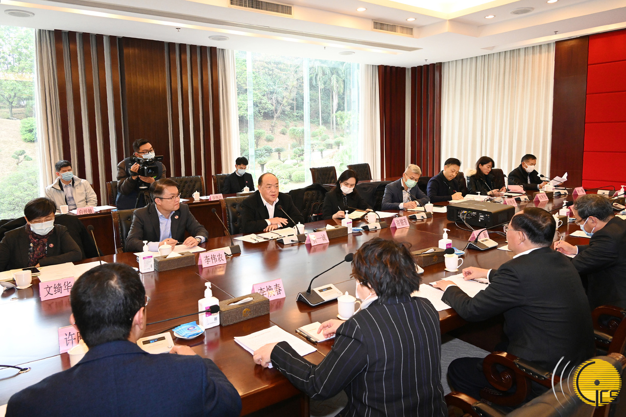 The Chief Executive, Mr Ho Iat Seng, meets with the Secretary of the CPC Jiangmen Municipal Committee and the Chairman of the Standing Committee of the Jiangmen Municipal People's Congress, Mr Lin Yingwu, in Jiangmen city.