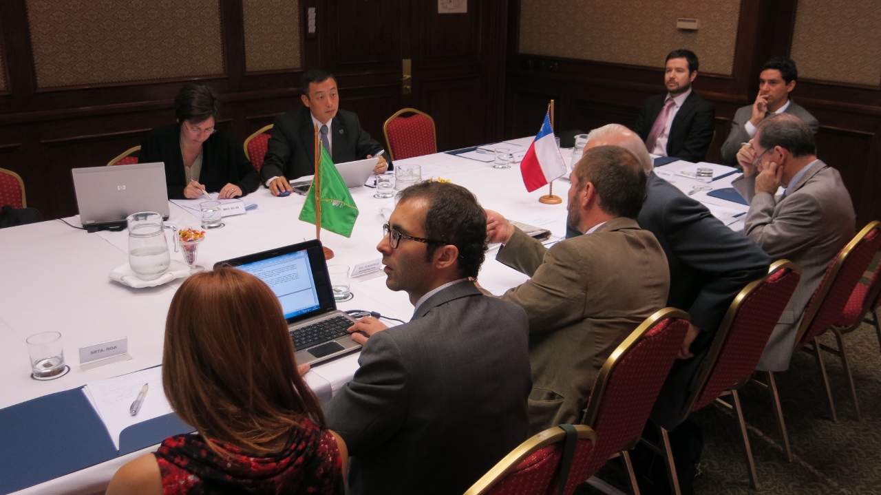 The aeronautical authorities of Macao SAR and the Republic of Chile held air talks in Santiago, Chile on 30 January 2013.