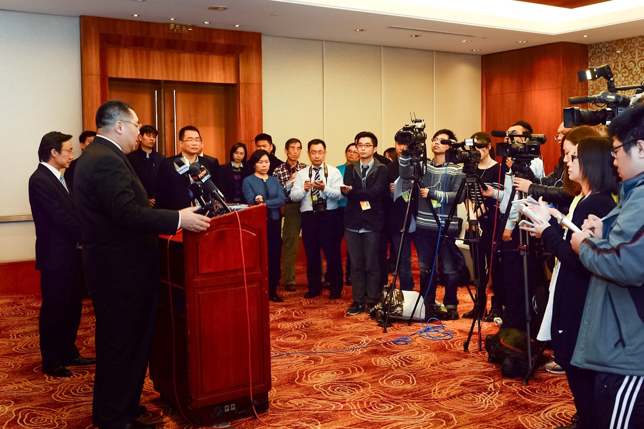 Chief Executive, Mr Chui Sai On, concludes his visit to the press in Beijing