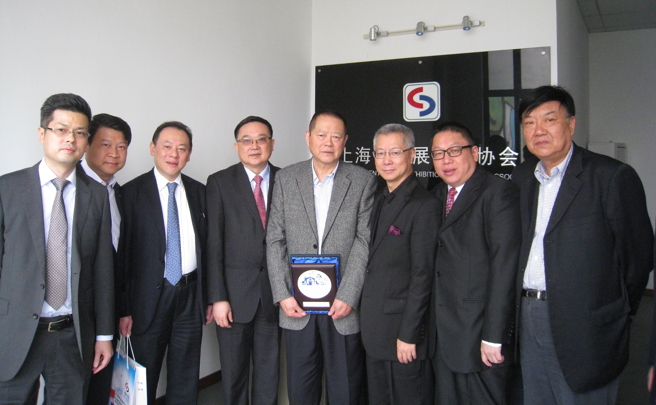 During the study visit, the delegation visited the President of the Shanghai Convention and Exhibition Industries Association, Wu Chenglin (fourth from right)