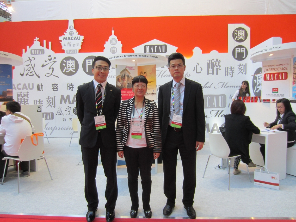 Group photo of representatives of IPIM at the IMEX Frankfurt 2014