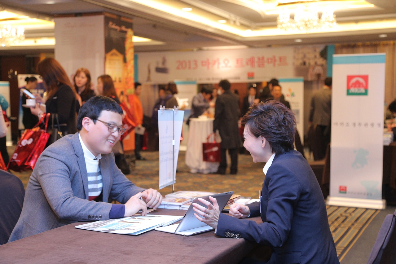 Active business negotiation between Macau and Korean trade partners