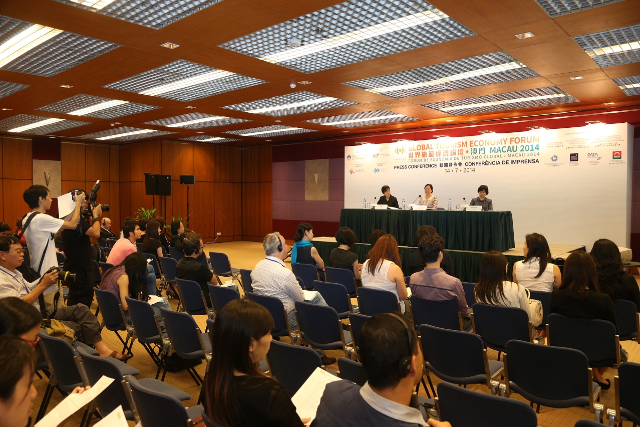 Press Conference for “Global Tourism Economy Forum．Macau 2014”
