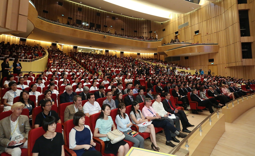 Mr Wynn’s talk attracts a large audience