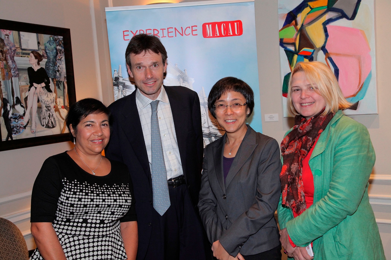 Director Fernandes visits UK to meet with media and trade partners