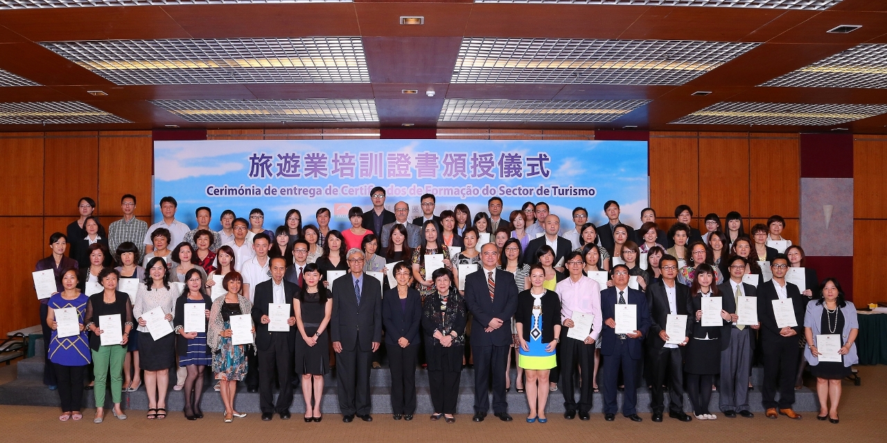 Workshop certificates are awarded to industry partners