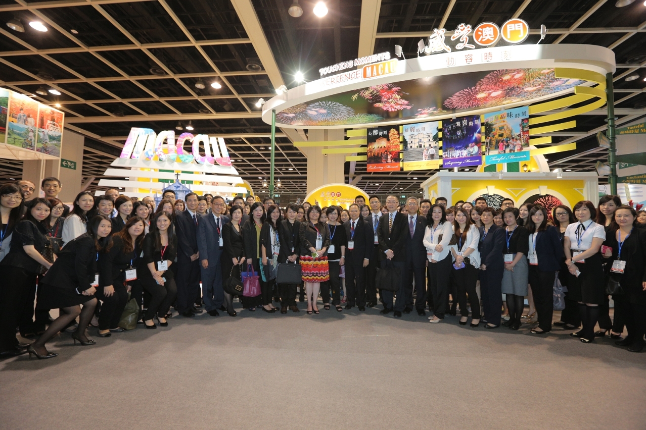 Betty Fok and trade partners at the MGTO booth in the ITE