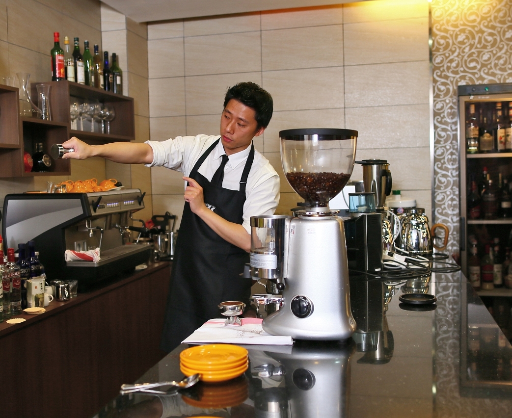 IFT’s instructor demonstrated practical knowledge and techniques of the specialty coffee sector on one of the modules of SCAE’s Coffee Diploma offered by IFT