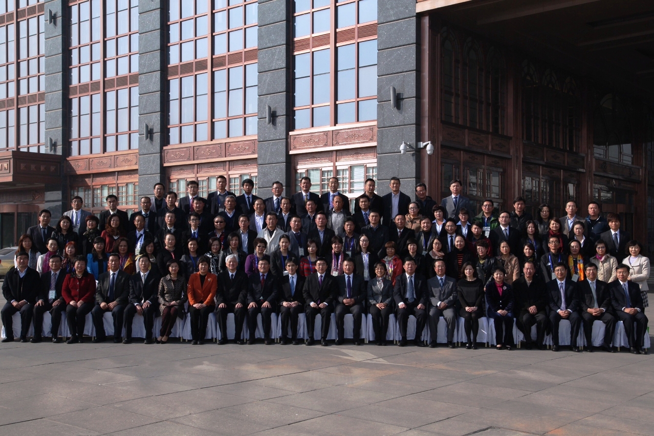Group photo of attendees in Ningxia