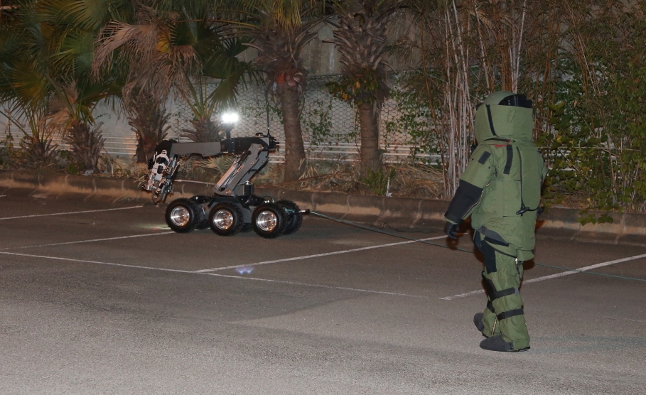The Bomb Threat Exercise 2012 was carried out on 16 October midnight to simulate the activation of the Airport Emergency Plan and the security contingency procedures in response to a bomb threat that occurred in the passenger terminal of the airport, the process of which was smooth and achieved the objective.
