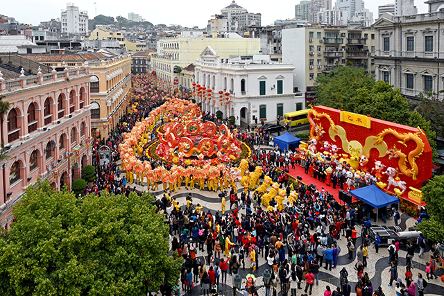 “The Lunar New Year parade”