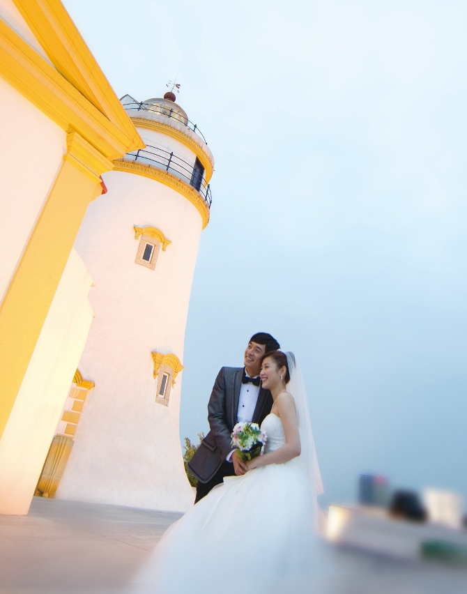 -	Macau, with a unique blend of east and west cultures, is an ideal destination for wedding tourism