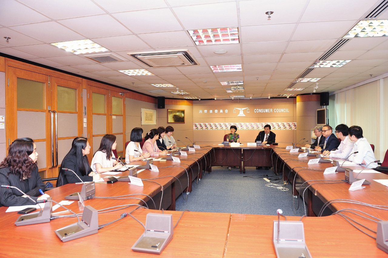 Macao government representatives met with infant milk powder suppliers in Hong Kong