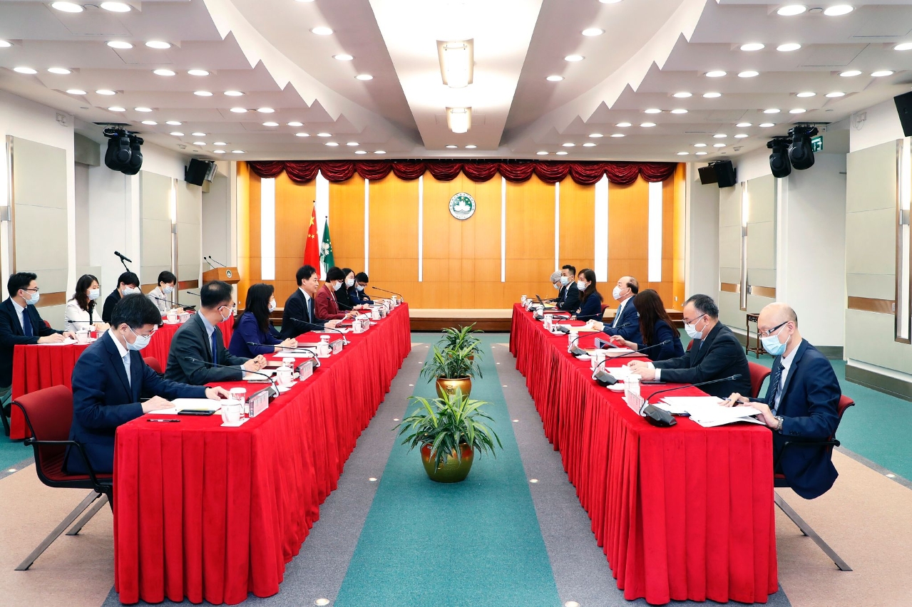 Realização da primeira reunião plenária da Comissão para o Desenvolvimento Estratégico do Centro Médico de Macau do Peking Union Medical College Hospital/Hospital de Macau