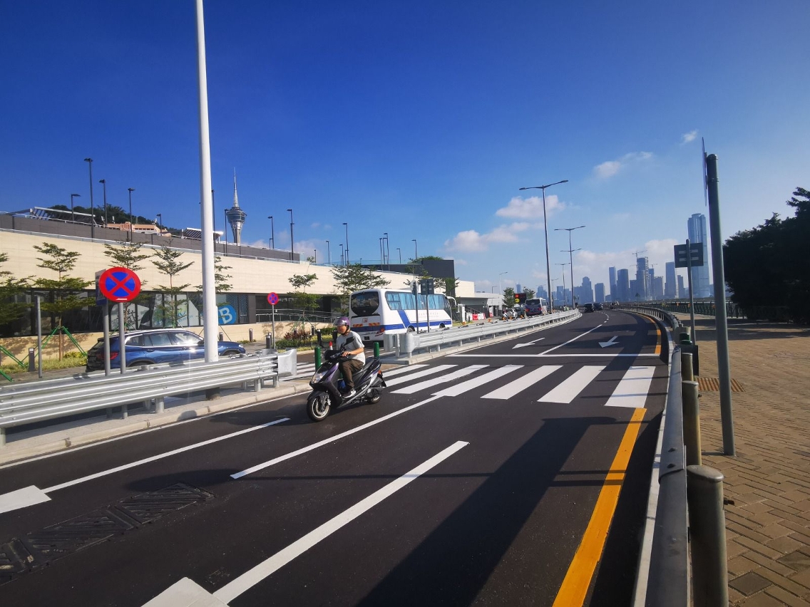 西灣湖景大馬路四線雙向行車線全面恢復正常通行