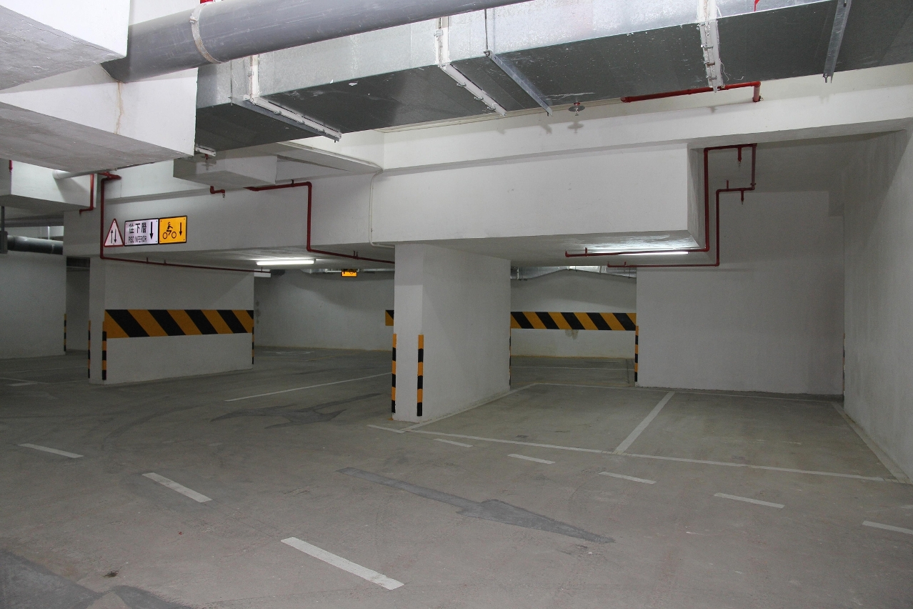 O parque de estacionamento do Edifício Lido abre ao público desde amanhã (no dia 31 do corrente mês)