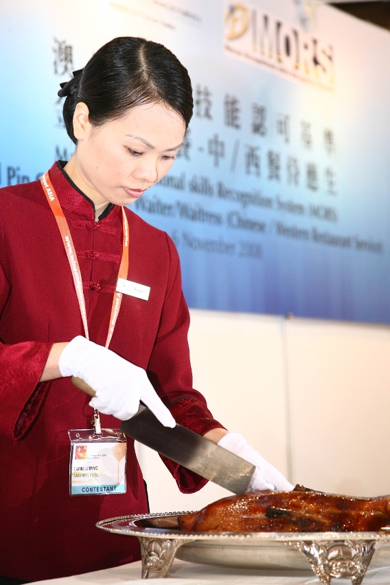 Gold Pin Winner - Liang Li Ming from Casa Real Hote