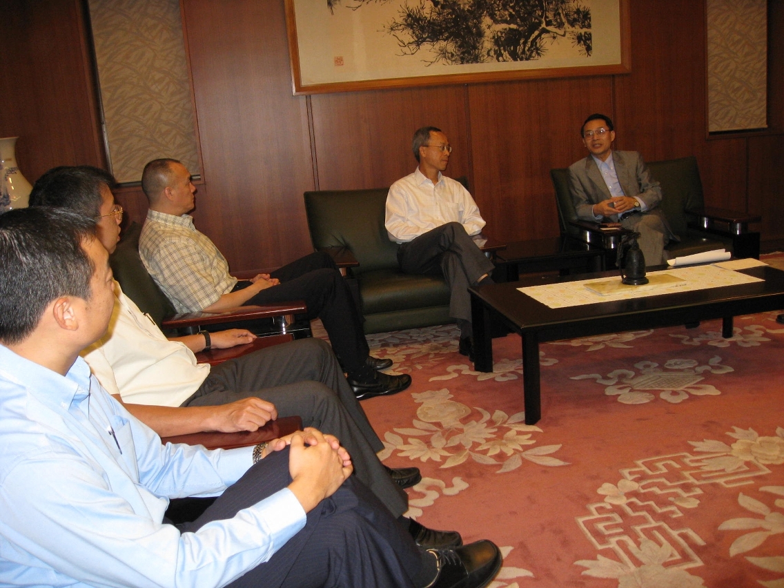 中國駐大阪總領事羅田廣接見代表團一行