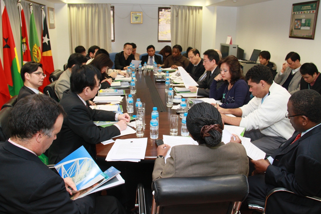 Econtro entre o SP do Forum de Macau e um grupo de empresários chineses com sucursais em Macau