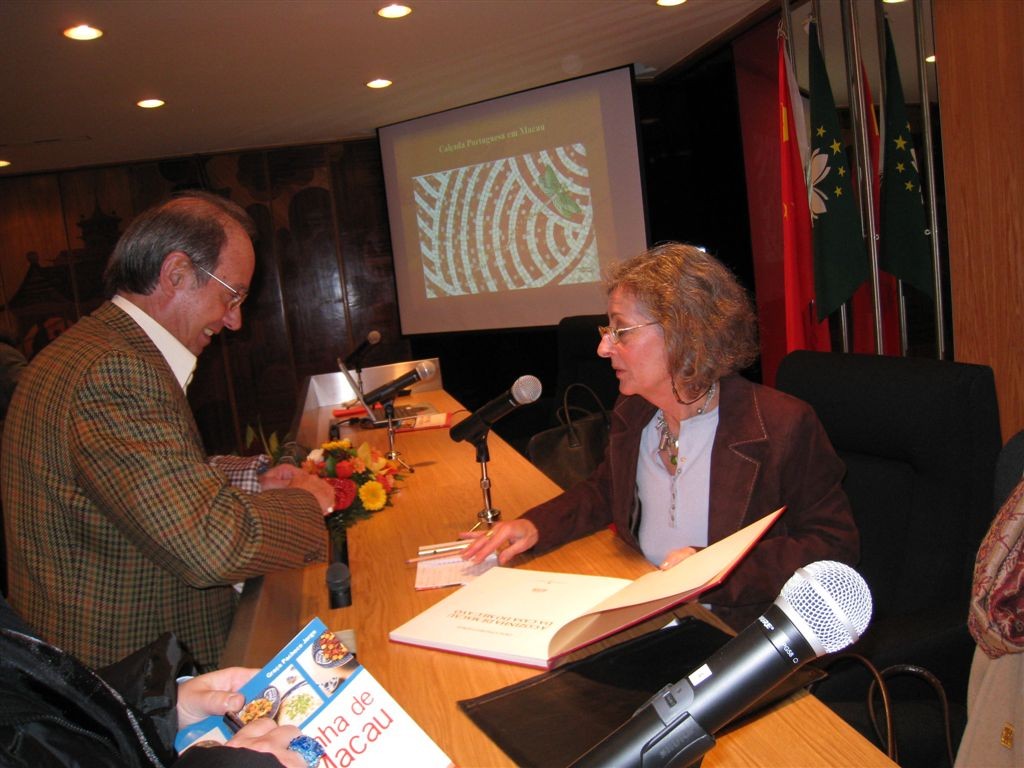 Author Graça Pacheco Jorge conducts talk on Macanese food