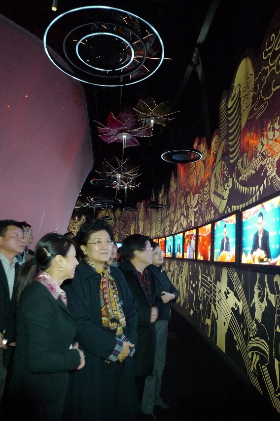 2.	Liu Yandong visita o Pavilhão de Macau