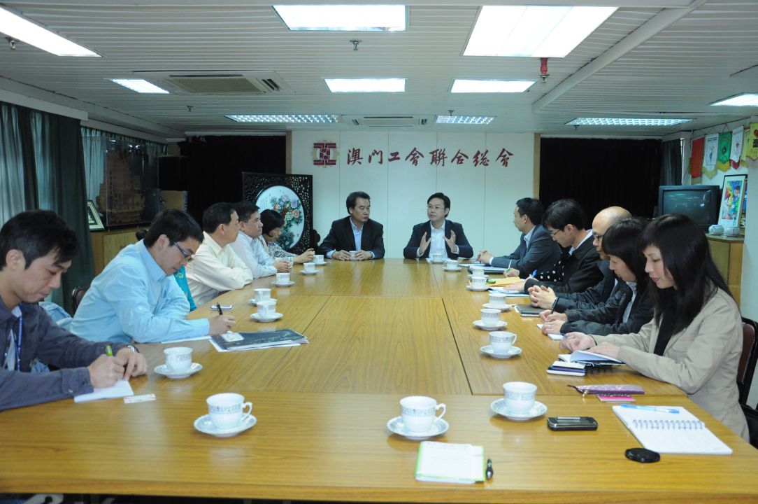 Dirigentes e chefias da DSPA visitaram a Federação das Associações dos Operários de Macau.
