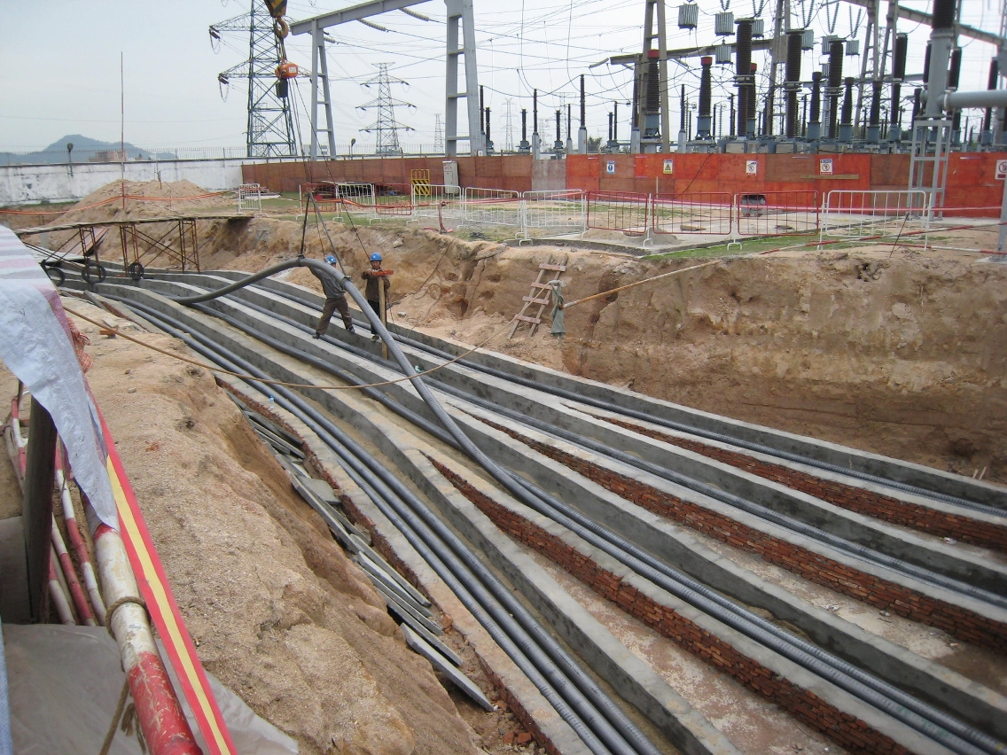 Obras relativas aos cabos de transmissão eléctrica