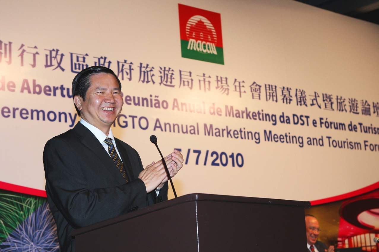 Cheong U at the opening ceremony